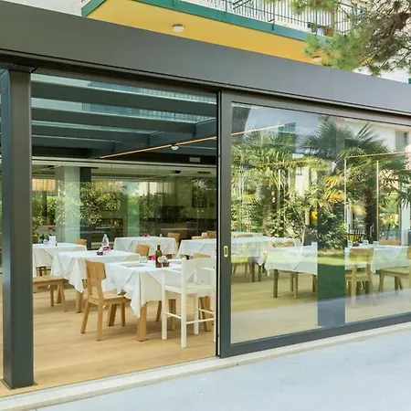 Adria Hotel 3*